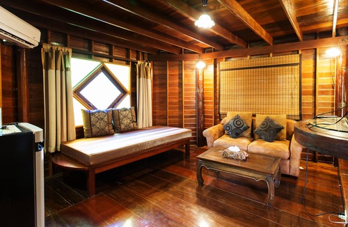 Song Phi Nong Resort | Kaengkrachan Boathouse Paradise Resort
