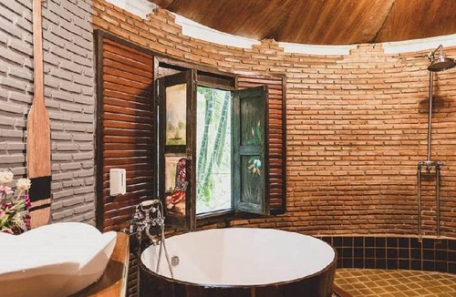Song Phi Nong Resort | Kaengkrachan Boathouse Paradise Resort