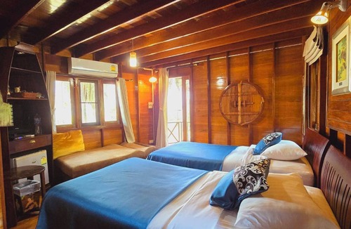 Song Phi Nong Resort | Kaengkrachan Boathouse Paradise Resort