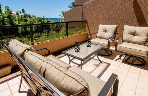 Kahana Apartment | Kahana Villa E409