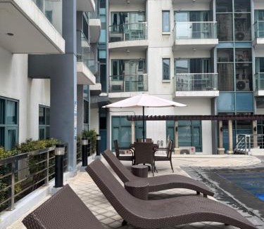 Pasay Apartment | Kai cabins WALKING DISTANCE NAIA 3 AIRPORT NEWPORT CITY