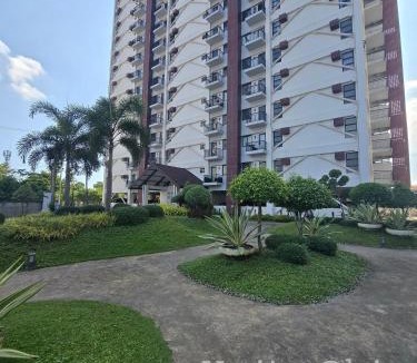 Basak House | Kai's Luxe Balcony Suite at Royal Oceancrest Mactan