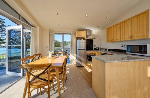 Kaikoura Hotel | Kaikoura Waterfront Apartments
