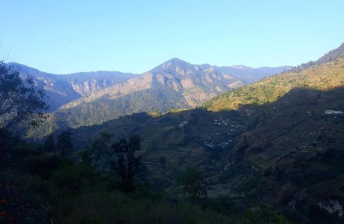 Dugalbitta House | Kailash darshan view camp chopta