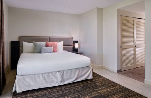 Diamond Head - Kapahulu - St. Louis Hotel | Kaimana Beach Hotel