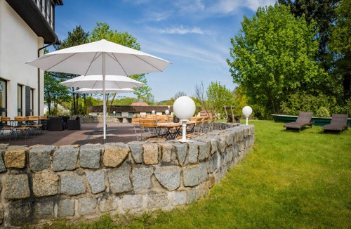 Feldberger Seenlandschaft Apartment | Kaiserhof Feldberg by Belvilla Resorts-family Room