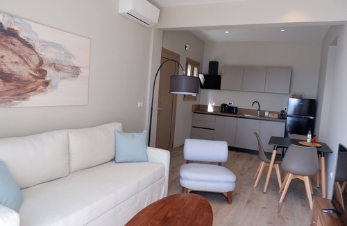 Barbati House | Kaiser Luxury Suites