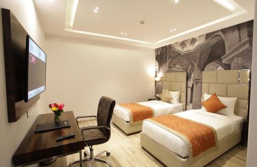 Jasola Hotel | Kaisons Inn (Near Apollo Hospital)