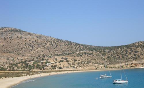 Naxos Apartment | Kalados -Beachfront Studios & Restaurant -