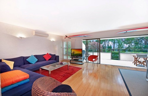 Noosa Heads Apartment | Kalang: Little Cove Joyful Retreat
