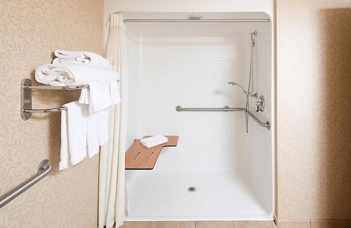 Kalispell Hotel | Kalispell Nature Getaway! Free Parking, Swimming Pool, Pet-friendly Property!