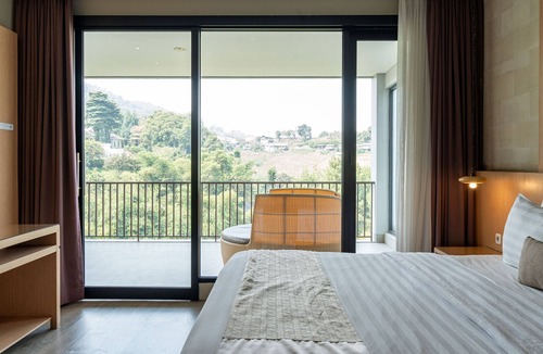 Bandung Villa | Kamala Plantation View 10BR Infinity pool+billiard
