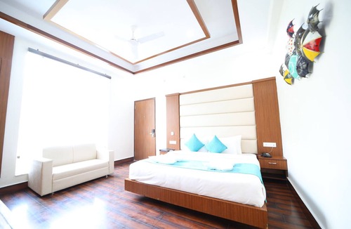 Tapovan Hotel | Kamay The Grand Alova