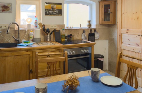 Kamminke Apartment | Kamminke, Vincents Scheune - cozy house with oven and peace - Vincent