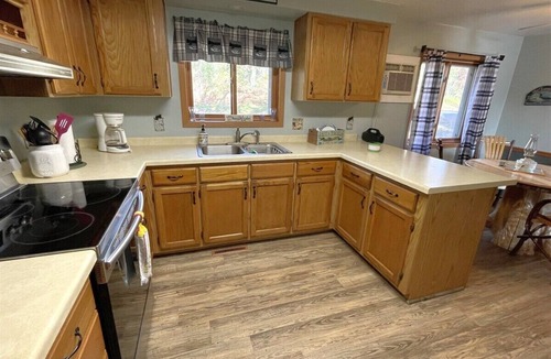 Phillips House | Kamp Kielley on Wilson Lake