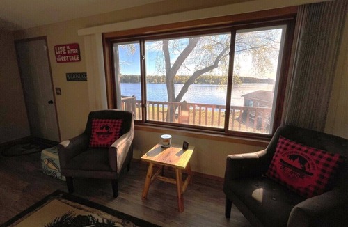 Phillips House | Kamp Kielley on Wilson Lake