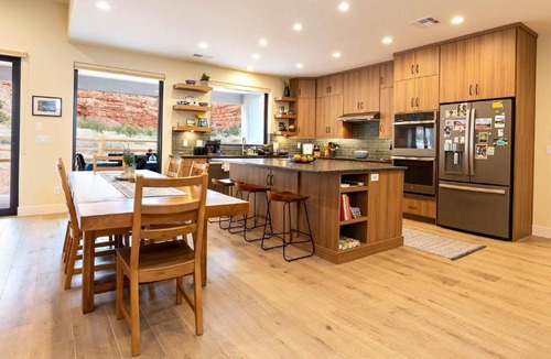 Kanab House | Kanab Oasis Luxury Family Home with Rooftop Deck