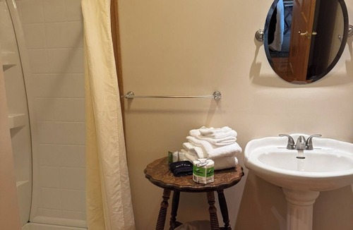 Kane Bed & Breakfast | Kane Manor Inn