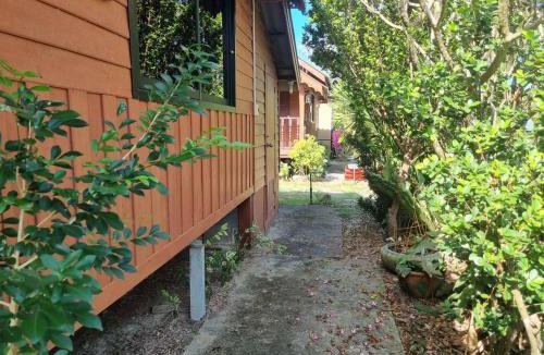 Samut Sakhon House | kanissta cafe & resort