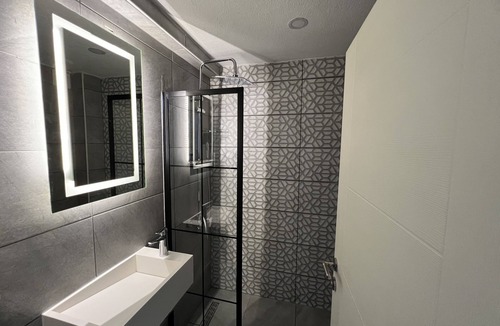 Pendik District Hotel | Karaca Suite