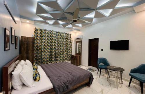 Loralai District Apartment | Karachi inn Guest