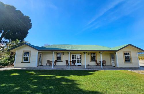 Karamea Hotel | Karamea Hotel