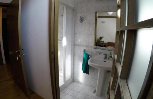 Trzic Bed & Breakfast | Karami Mountainhouse