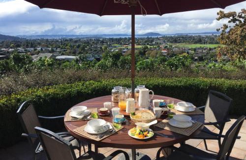 Rotorua Bed & Breakfast | KARANDA BnB