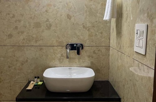 Ramnagar Hotel | Karans corbett motel