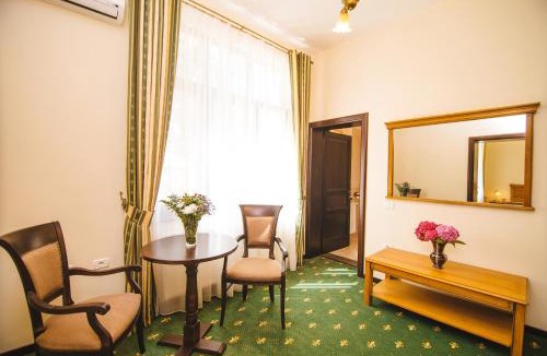 Sebes Hotel | Karlhof
