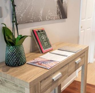 Point Clare House | Karoola