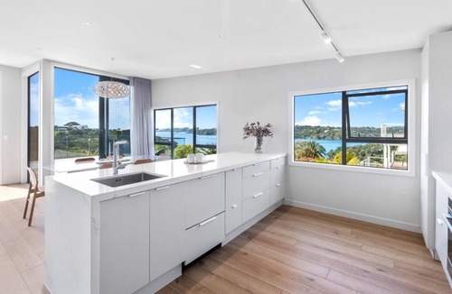Oneroa House | KARU HOUSE | Coast & Country | WINTER DEAL