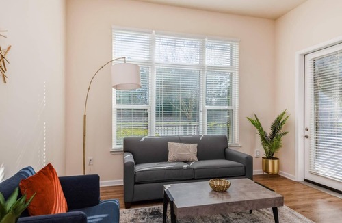 Durham Apartment | Kasa | Captivating Space with Fast Wifi and Amenity Access | Durham