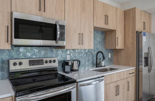 Harrison Apartment | Kasa | Family Friendly 2BD with Balcony | Minneapolis
