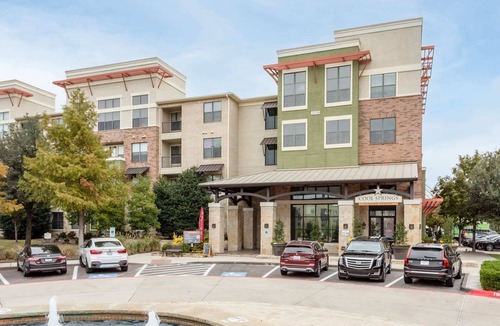 Frisco Apartment | Kasa | Family Friendly 2BD + Close to Local Attractions | Frisco