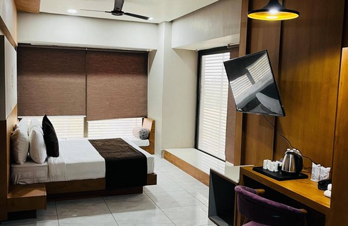 Gandhinagar Hotel | Kasa Hotel
