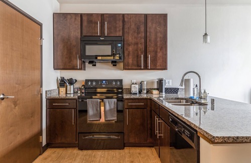 Westown Apartment | Kasa | Pet Friendly 1BD, Nearby Historic Hotspots | Milwaukee