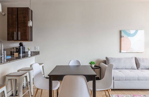 Westown Apartment | Kasa | Pet Friendly 1BD, Nearby Historic Hotspots | Milwaukee