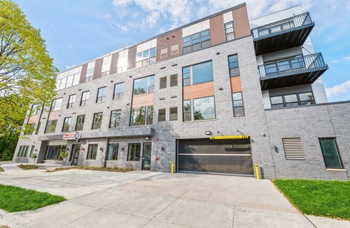 Harrison Apartment | Kasa | Spacious 1BD with Balcony, Explore Bryn Mawr | Minneapolis