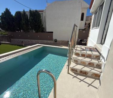 Kremasti Villa | Katsaras Sunset & Pool House