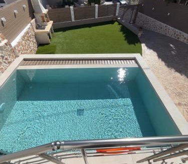 Kremasti Villa | Katsaras Sunset & Pool House