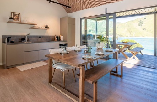 Cable Bay House | Kauri Cottage Pepin Island