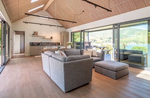 Cable Bay House | Kauri Cottage Pepin Island