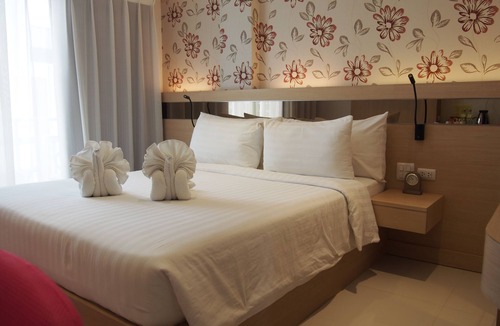 Mak Khaeng Hotel | Kavin Buri Green Hotel