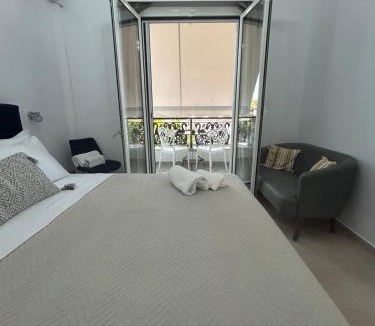 Pefki Apartment | KavirosHome