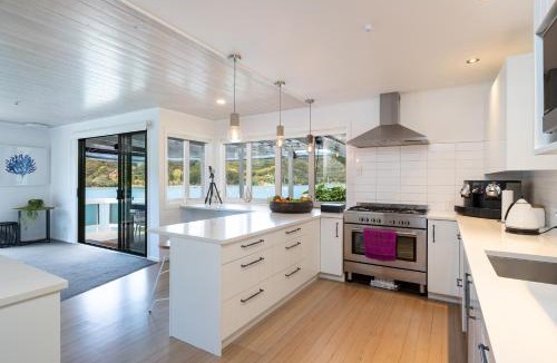 Kawau Island Hotel | Kawau Lodge Boutique Resort