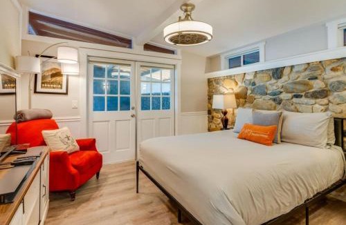 Kaweah House | Kaweah River Cabin with pool