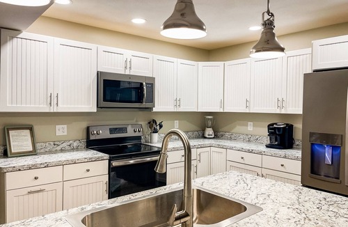 Sylvan Beach House | Kayak Shack: Waterfront, 2nd Floor, Boat Dock, In the Heart of Downtown