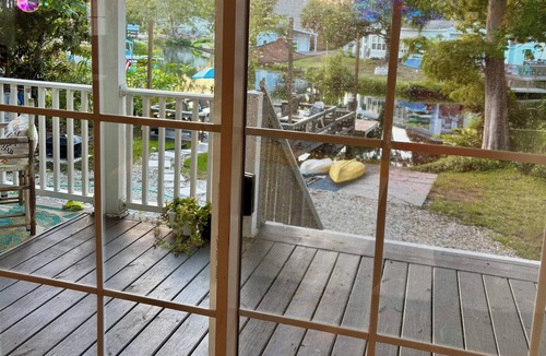 Weeki Wachee Gardens House | Kayak with Manatees Peaceful Weeki Wachee Riverfront Home Retreat