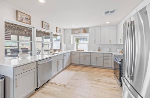 Spring Hill House | Kayaks/Waterfront/Sunsets/Pool